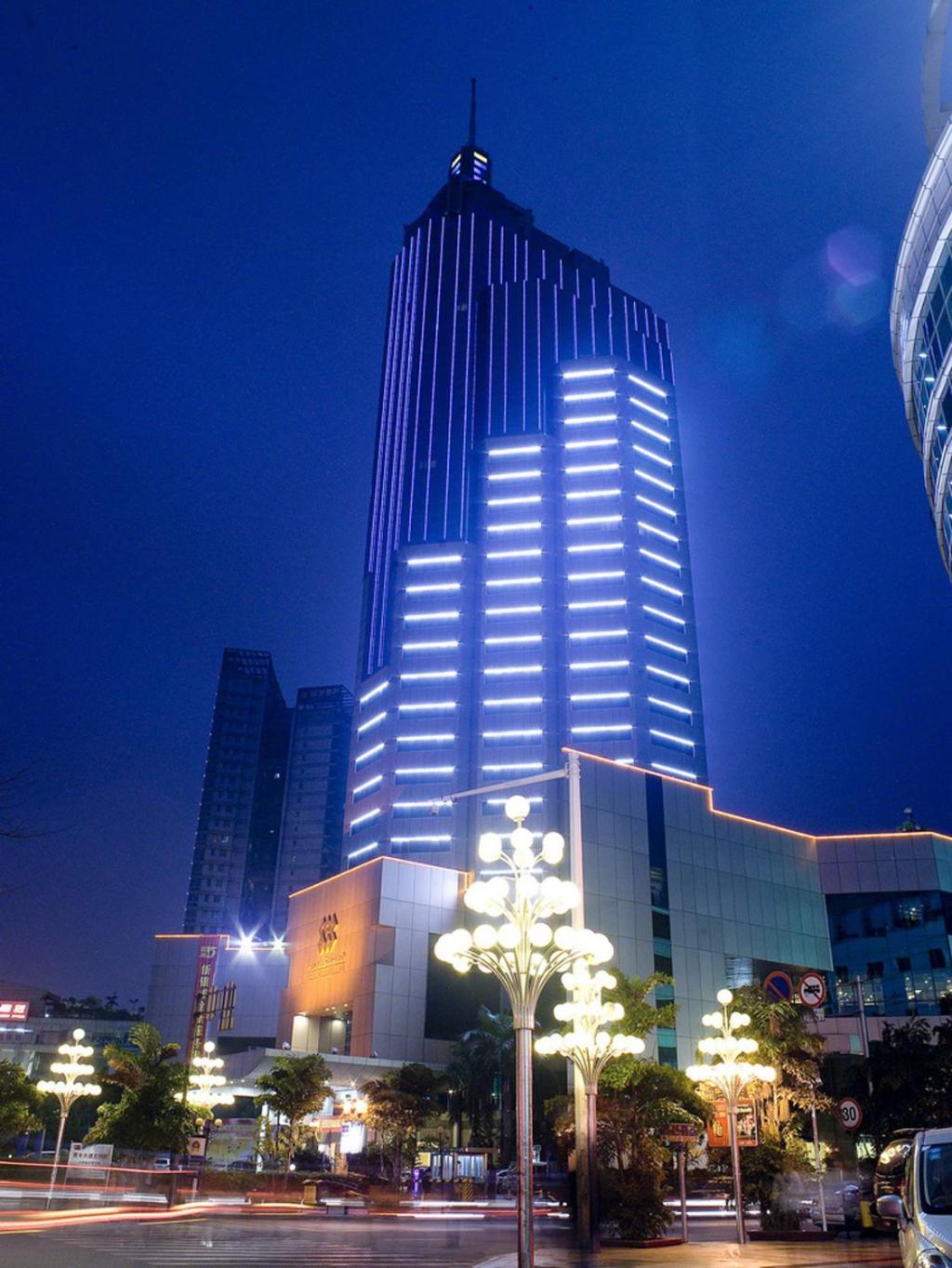 Hotel Silverland Донгуан Екстериор снимка